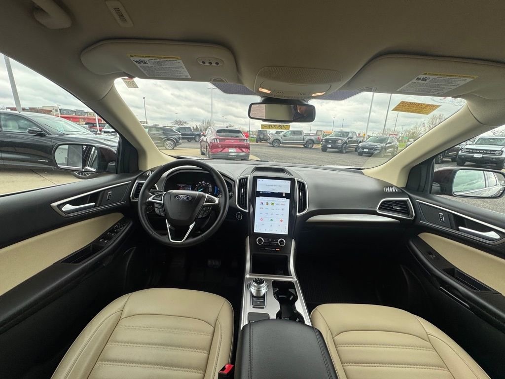Used 2024 Ford Edge SEL w/ Convenience Package image 16