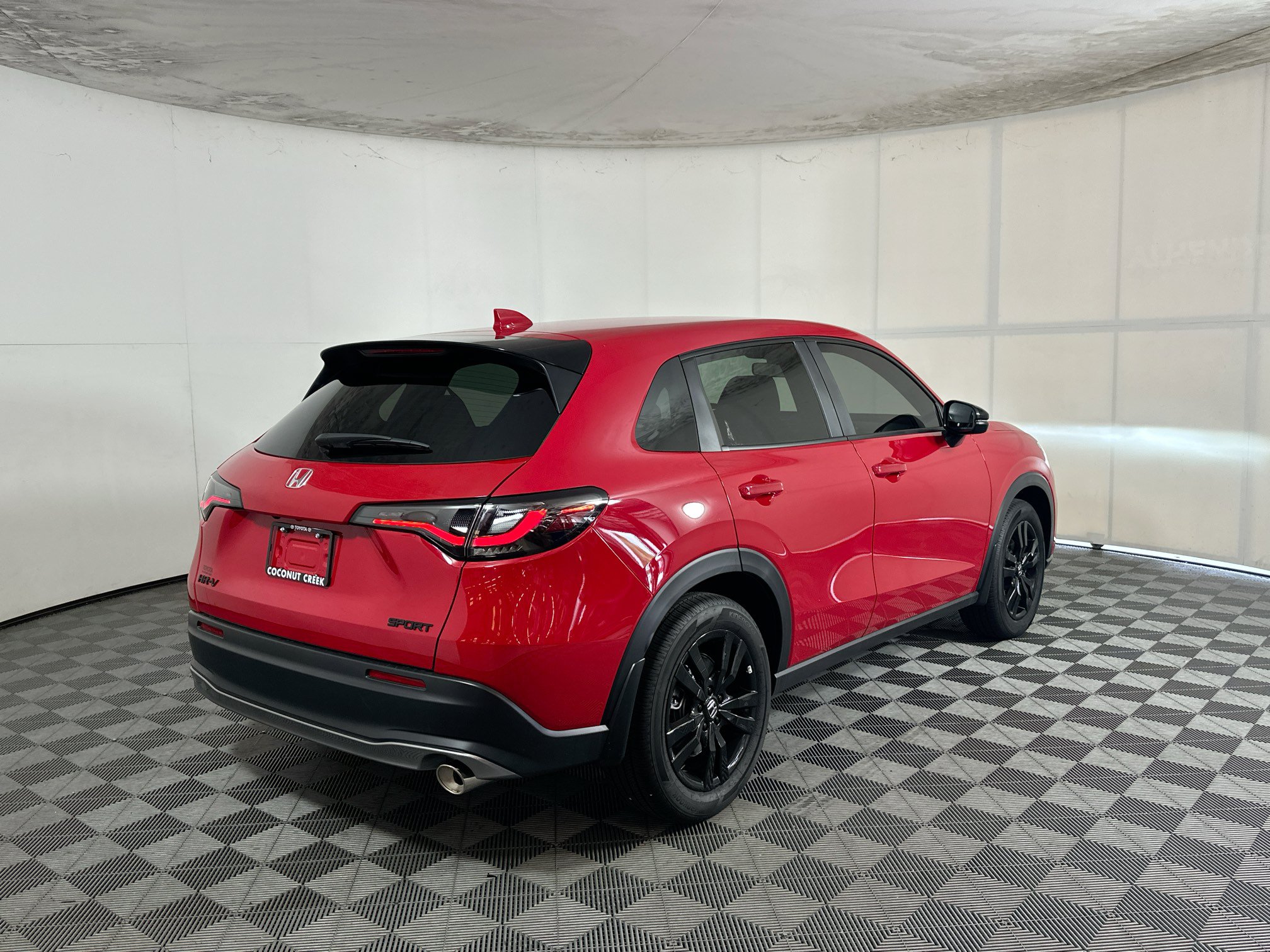 Used 2026 Honda HR-V Sport image 3