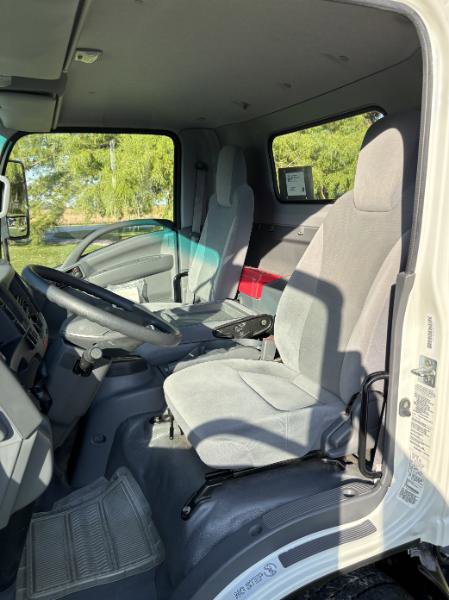 Used 2019 Isuzu NPR image 20