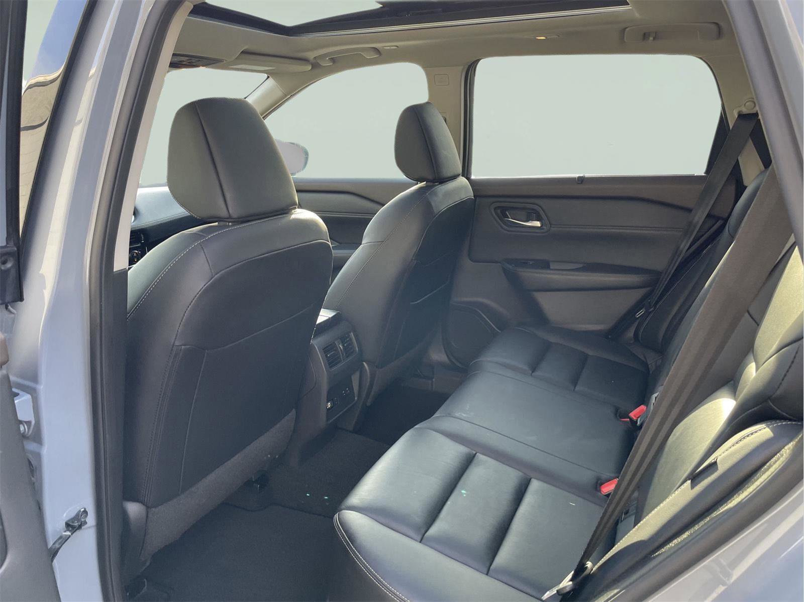 Used 2023 Nissan Rogue SL w/ SL Premium Package AWD/4WD image 15