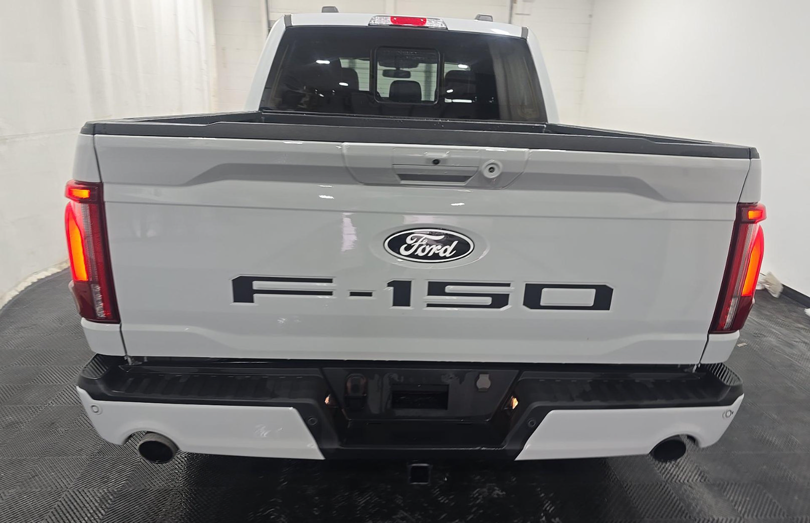 Used 2024 Ford F150 Lariat w/ Equipment Group 502A High AWD/4WD image 5