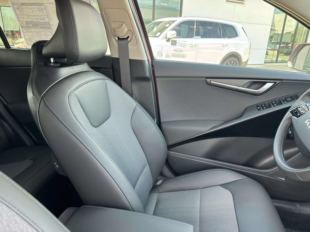 New 2026 Kia Niro EX w/ EX Premium Package FWD image 13