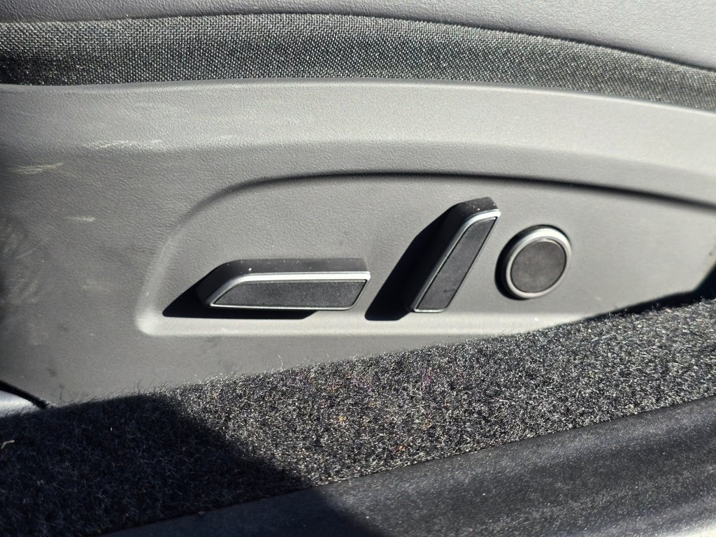 Used 2024 Tesla Model 3 Standard Range RWD image 32