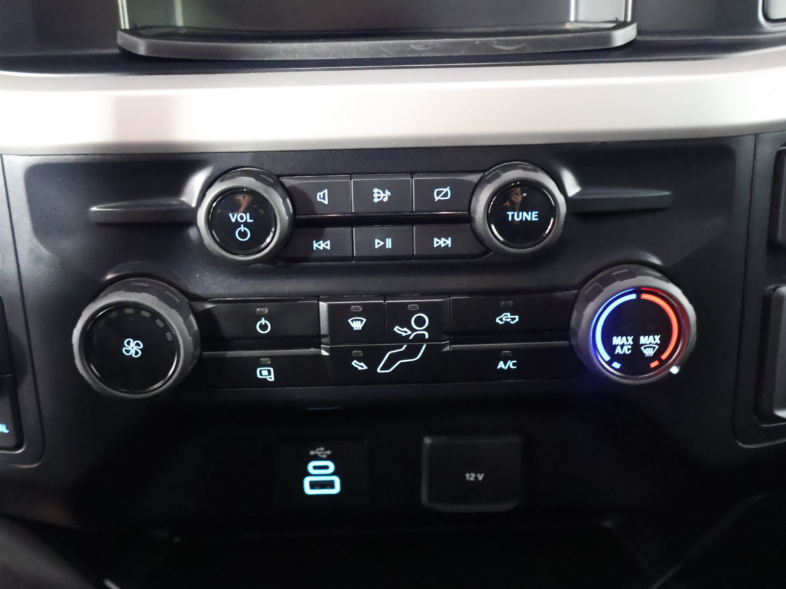 Used 2024 Ford F250 XLT AWD/4WD image 41