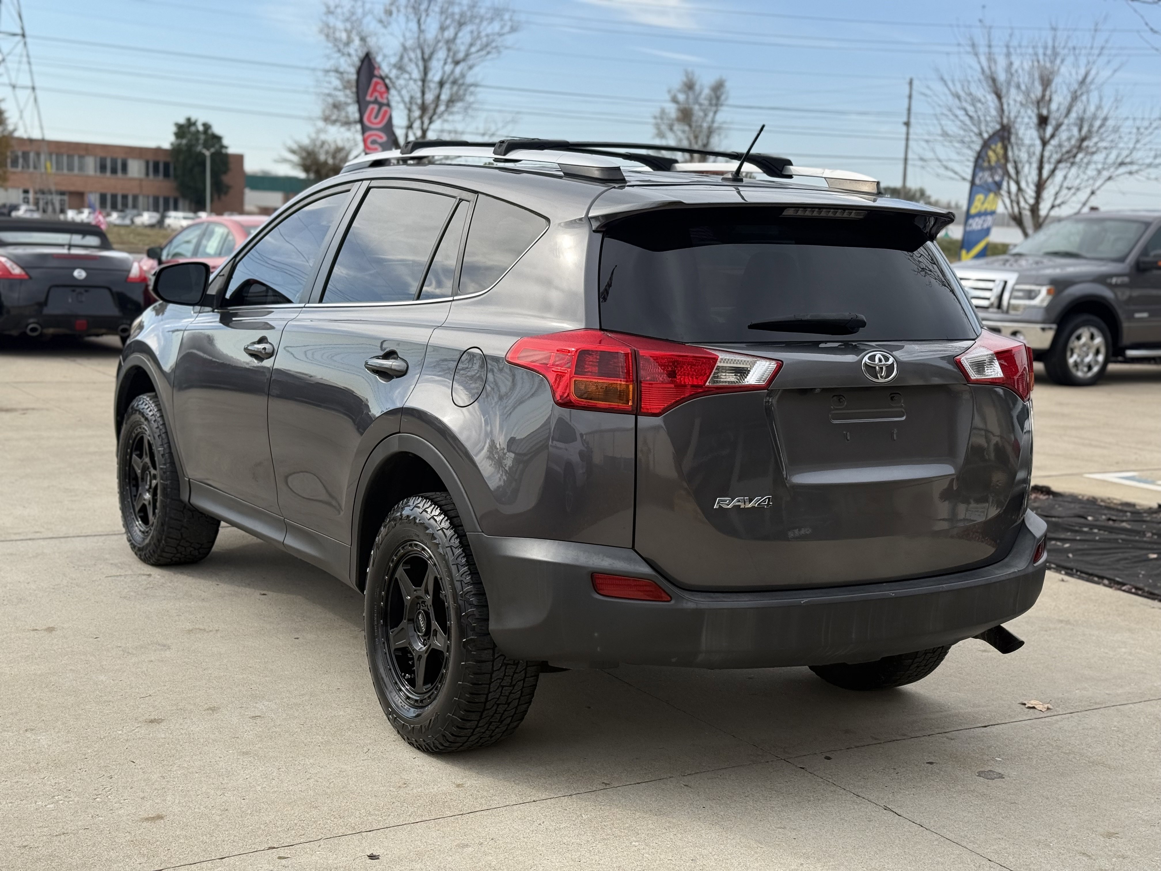 Used 2015 Toyota RAV4 LE image 5