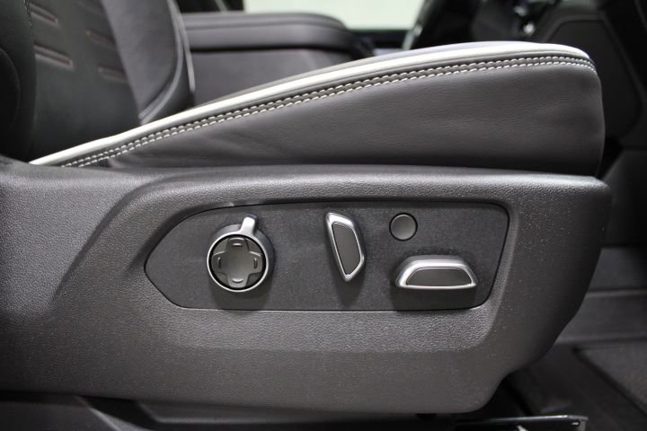 Used 2025 GMC Sierra 1500 AT4X AWD/4WD image 29