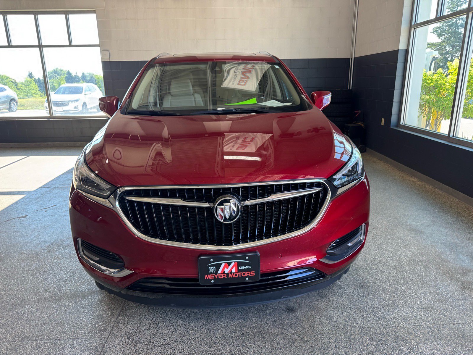 Used 2020 Buick Enclave Premium w/ Sun and Sites Package AWD/4WD image 2