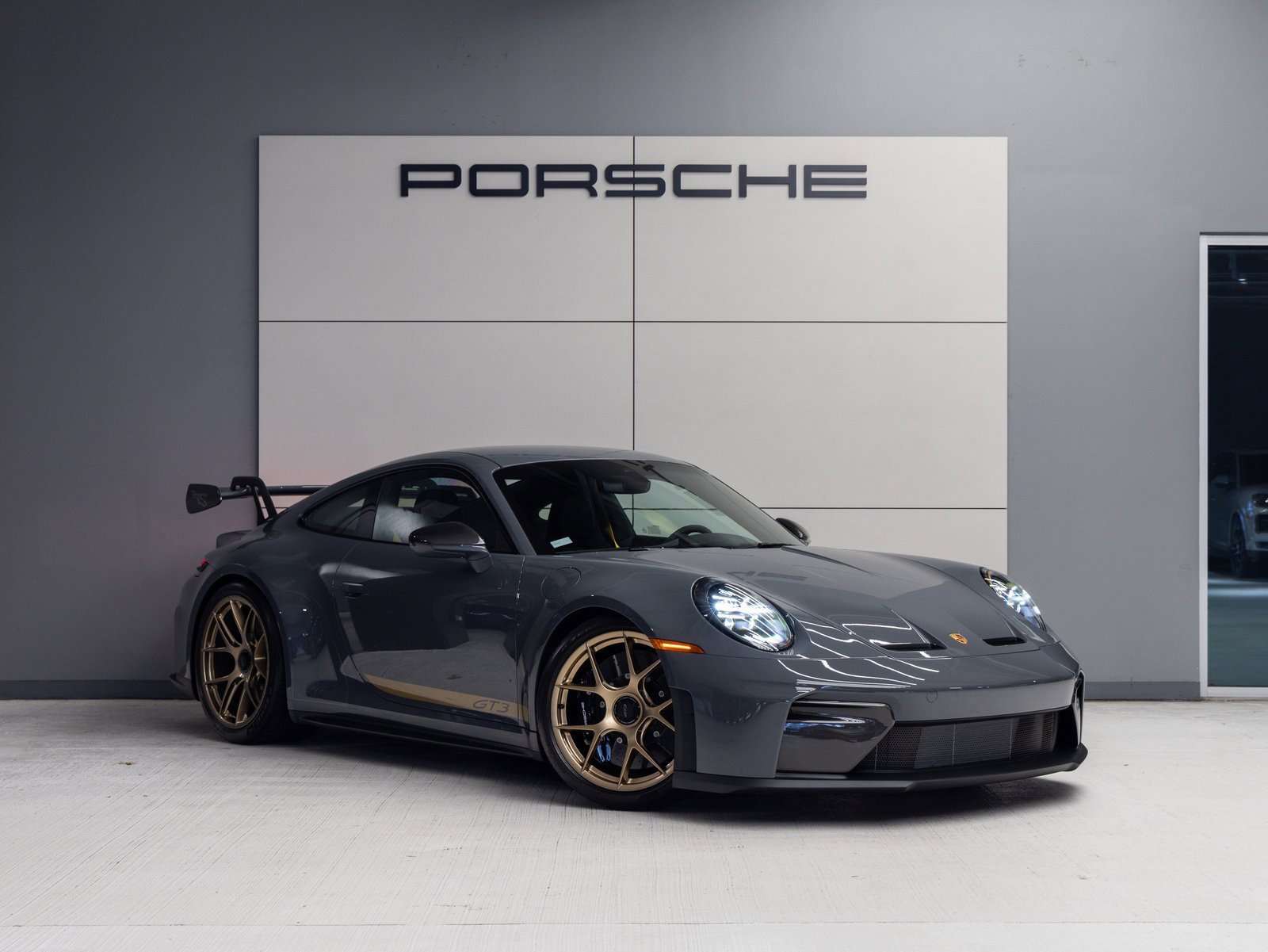 Certified 2025 Porsche 911 GT3 image 9