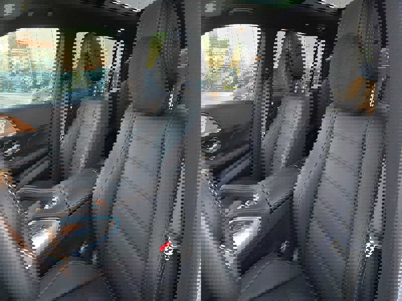 Used 2025 Mercedes-Benz GLS 580 4MATIC image 22