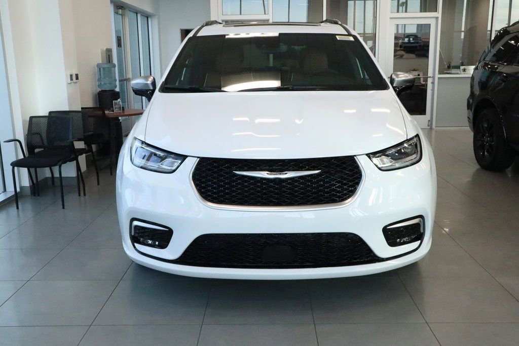 New 2026 Chrysler Pacifica Pinnacle image 10