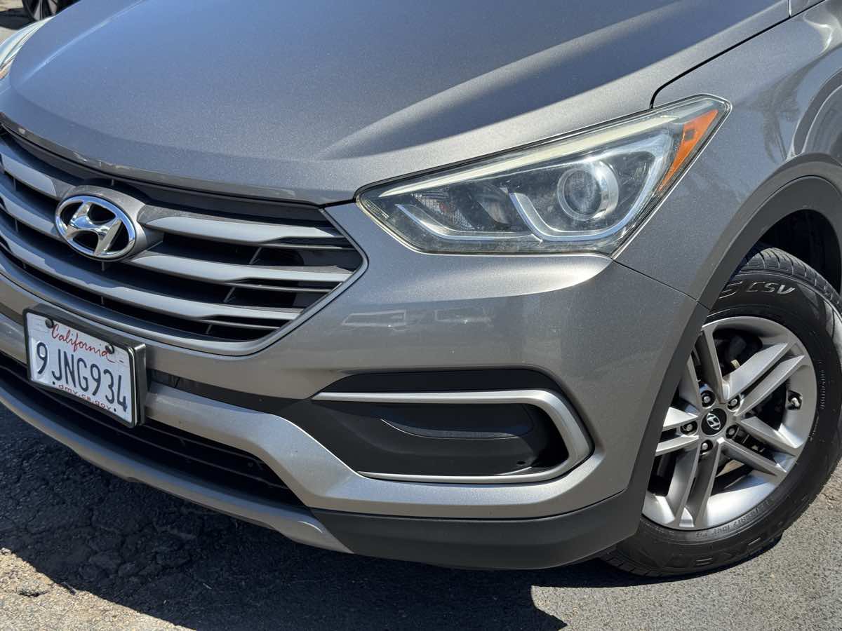 Used 2018 Hyundai Santa Fe Sport FWD image 3