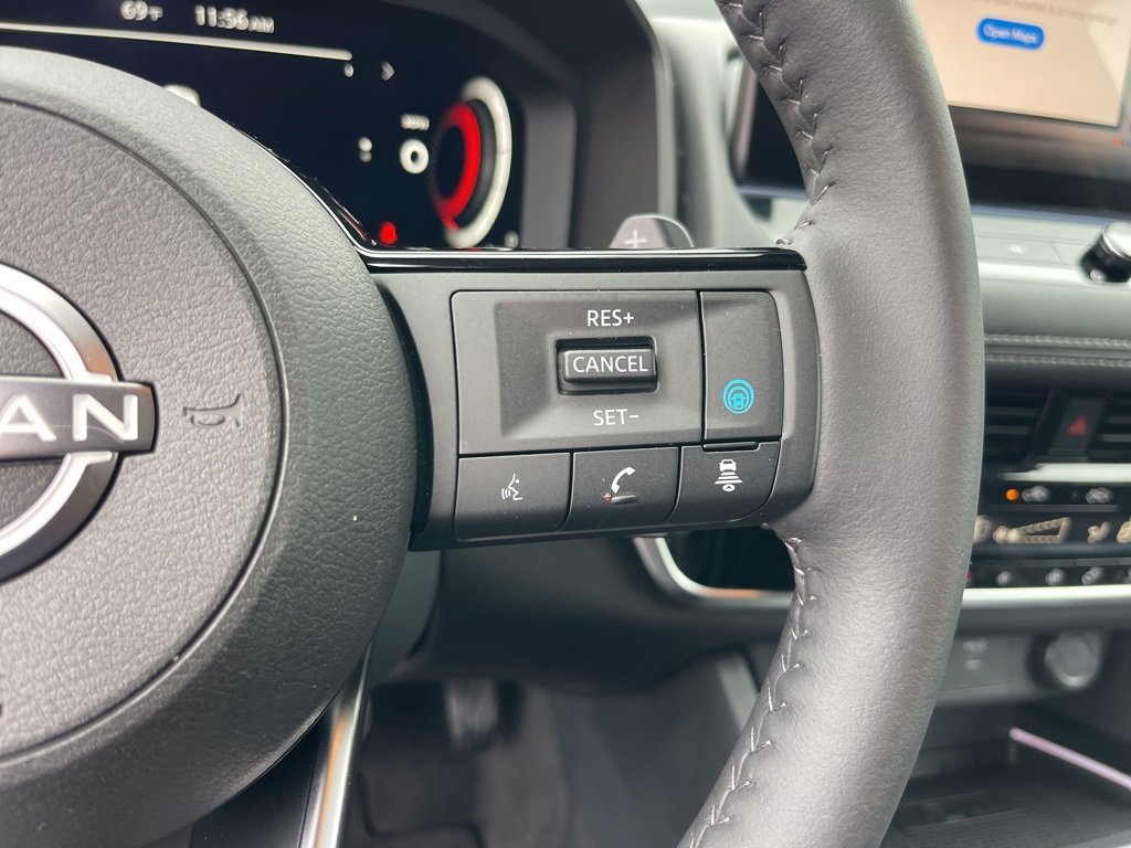Used 2024 Nissan Rogue SL w/ SL Premium Package image 17