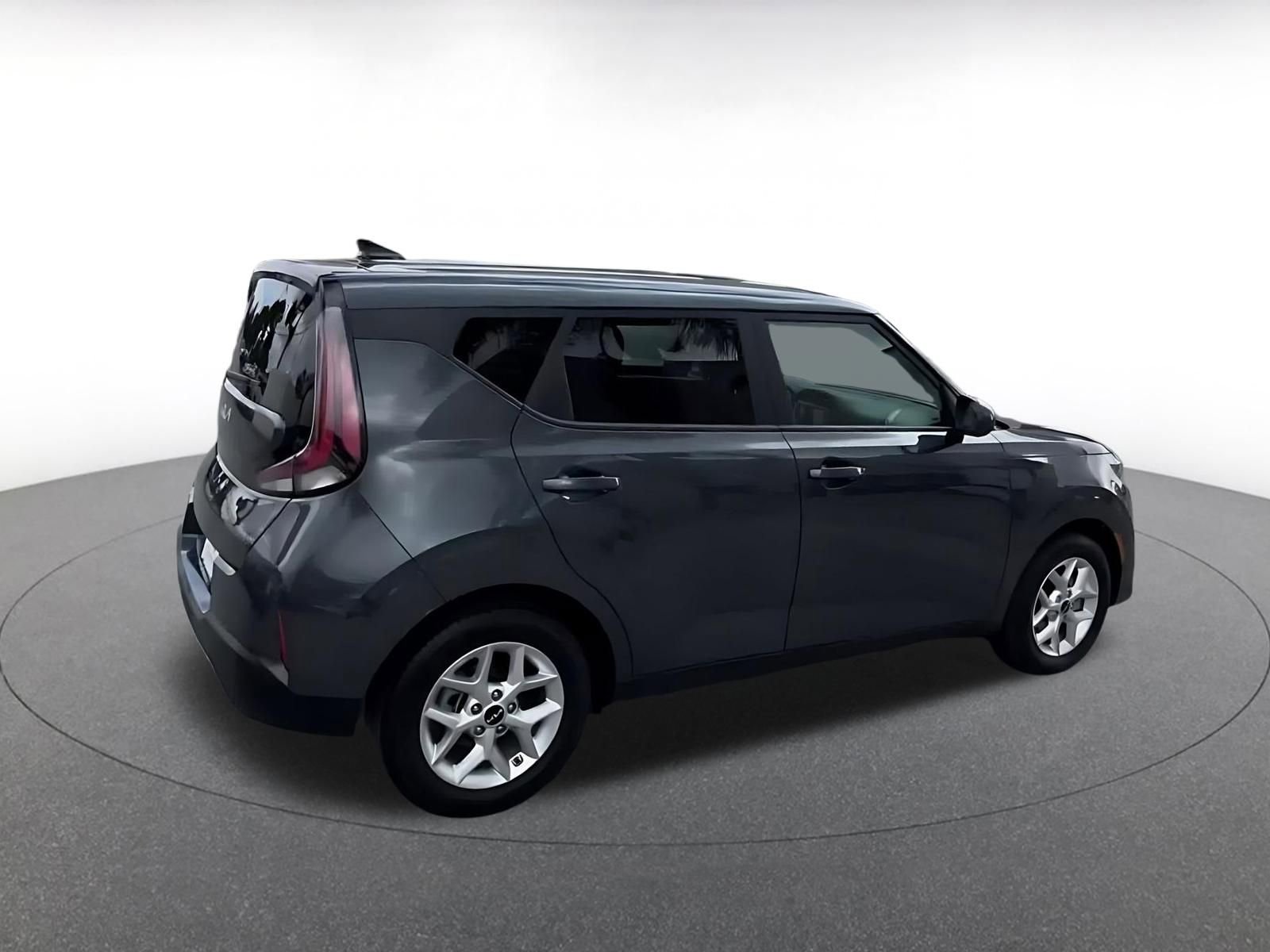 Used 2025 Kia Soul LX w/ LX Technology Package image 15