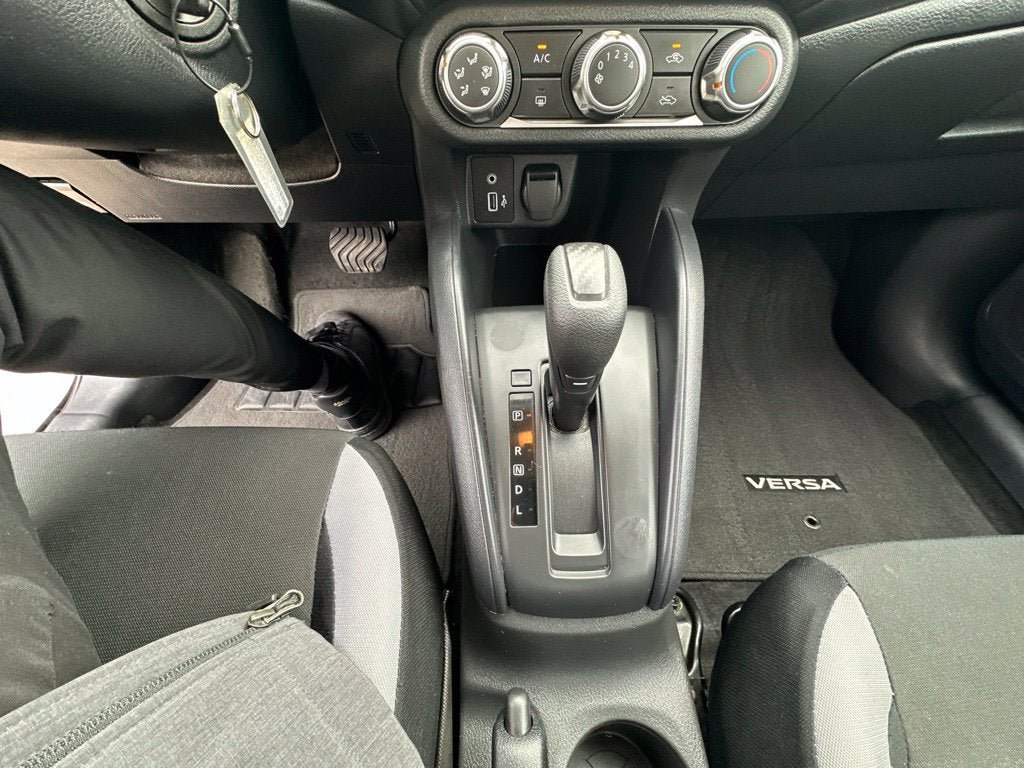 Used 2025 Nissan Versa S FWD image 15