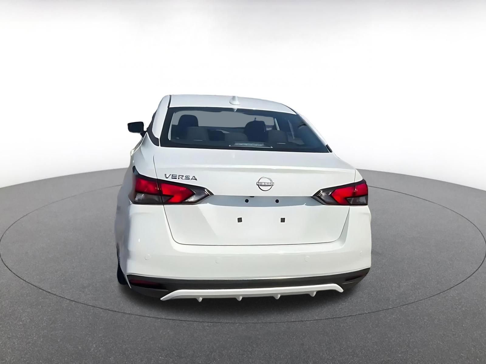 Used 2025 Nissan Versa SV FWD image 12