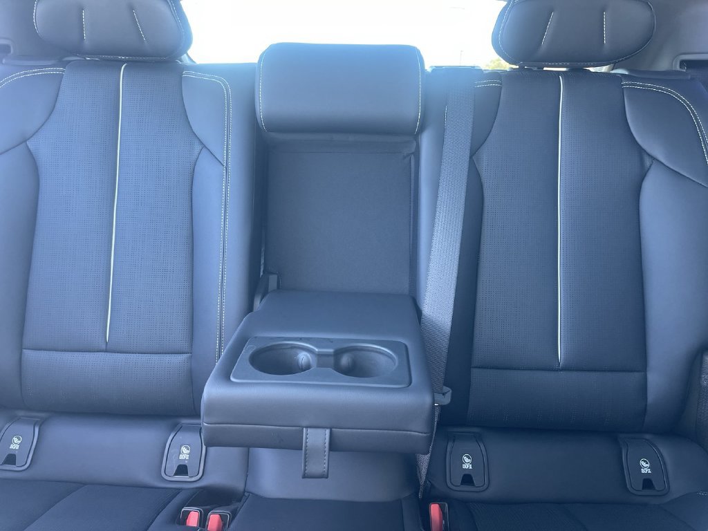 Used 2025 Cadillac Optiq Sport 2 w/ LPO, Floor Liner Package AWD/4WD image 27