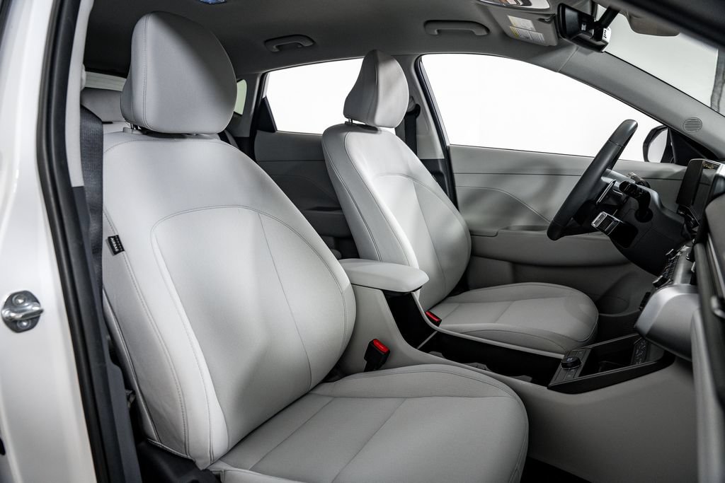 Certified 2025 Hyundai Kona SEL FWD image 20
