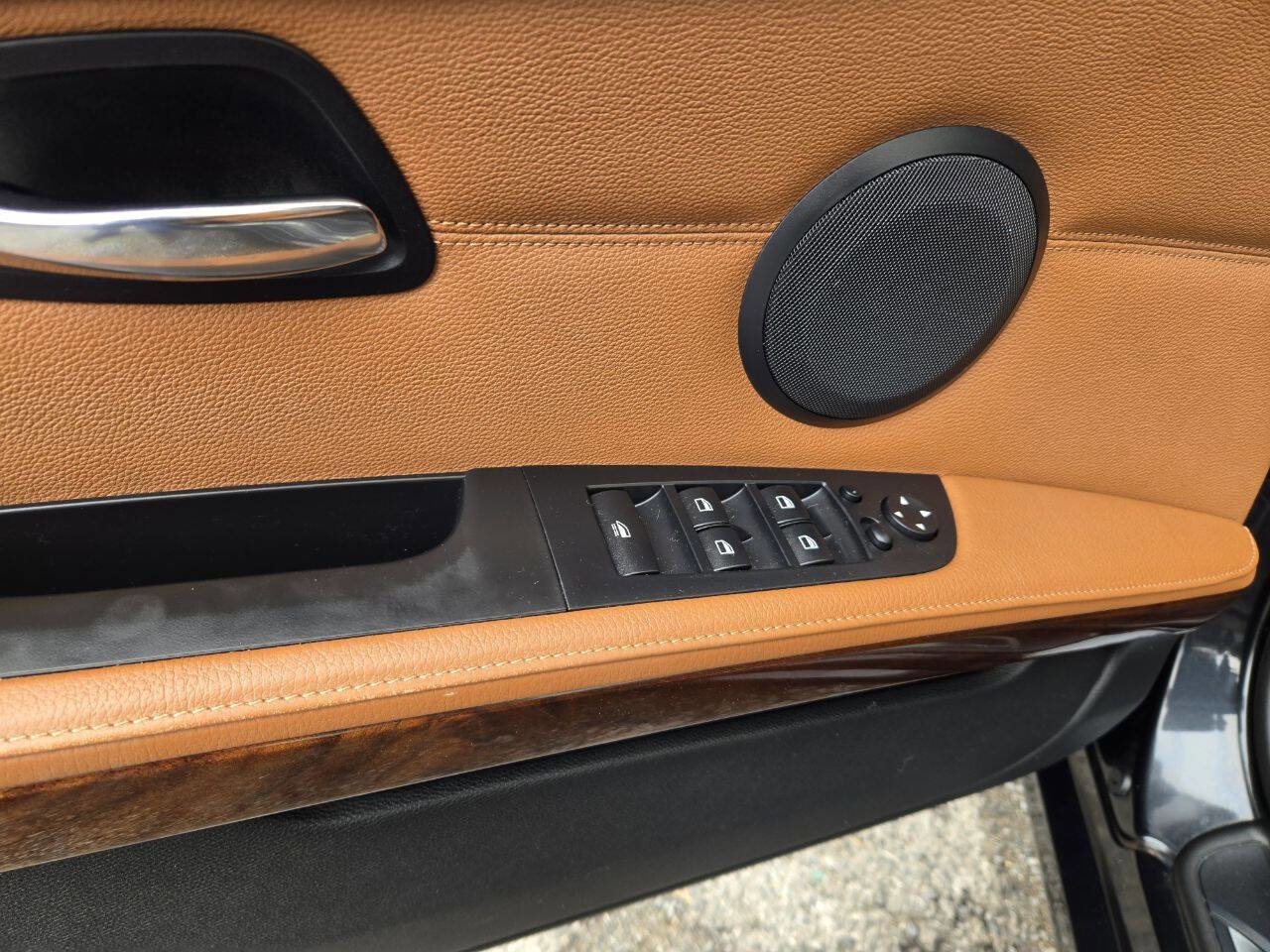 Used 2012 BMW 328i Convertible image 20