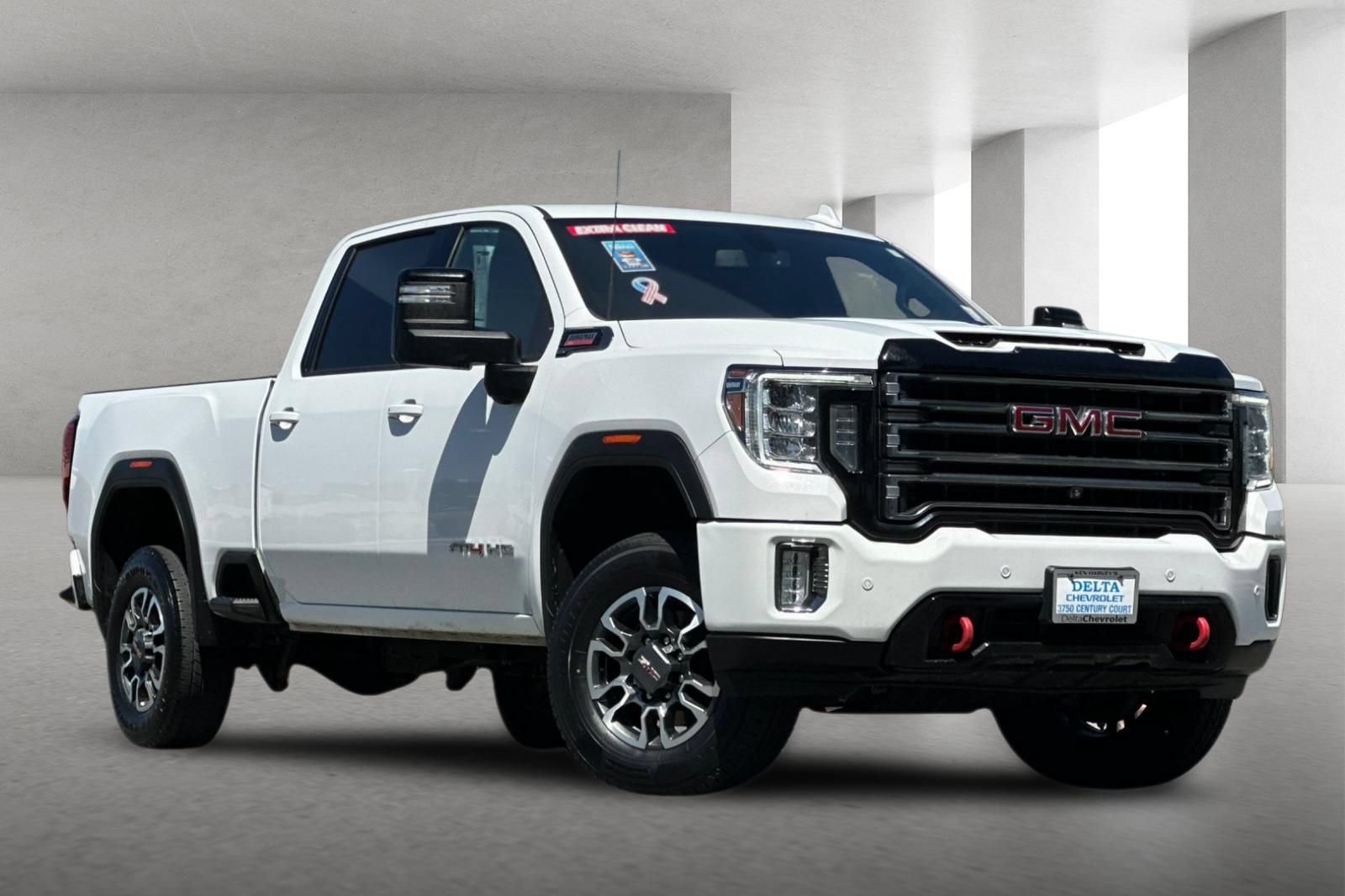 Used 2021 GMC Sierra 2500 AT4 w/ AT4 Preferred Package AWD/4WD image 2
