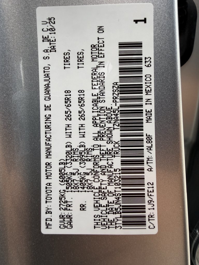 Used 2025 Toyota Tacoma TRD Sport AWD/4WD image 29