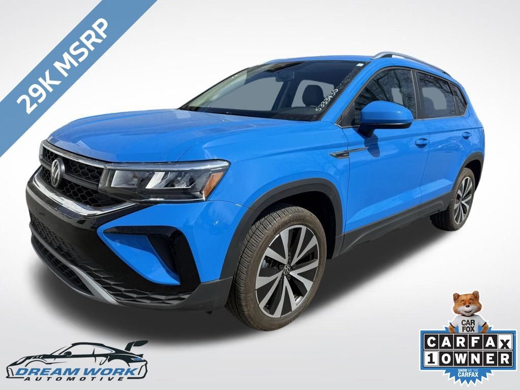 Used 2022 Volkswagen Taos SE image 1