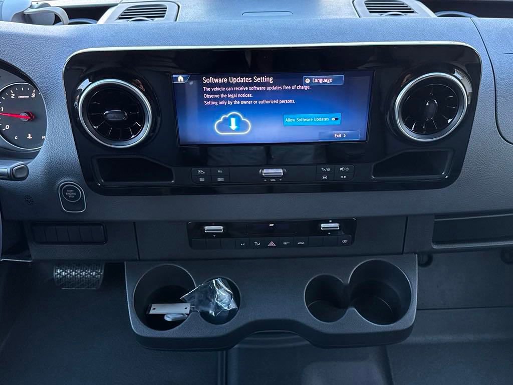 New 2025 Mercedes-Benz Sprinter 3500 image 18