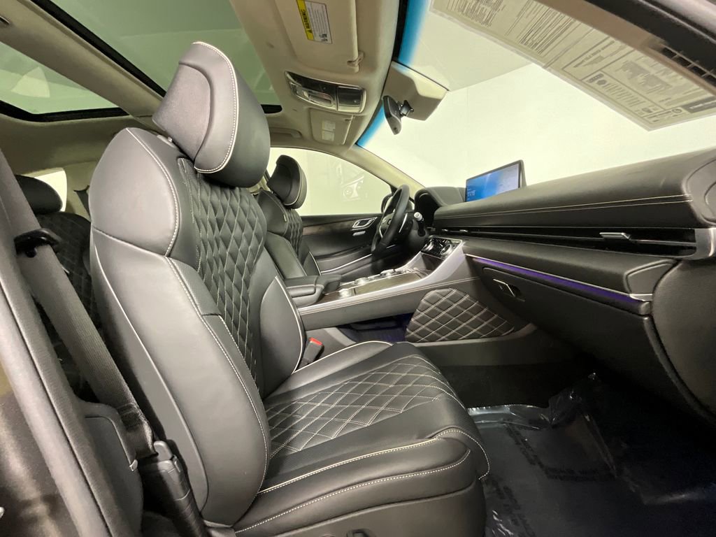 Used 2024 Genesis GV80 3.5T AWD/4WD image 22