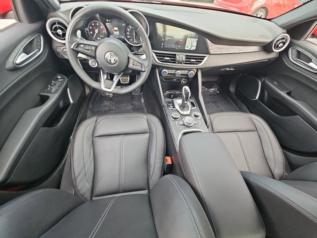 Used 2022 Alfa Romeo Giulia Sprint image 14