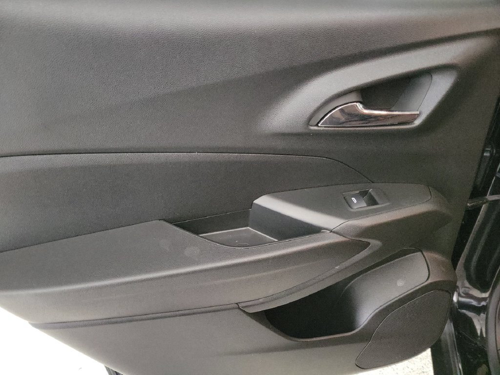 Certified 2024 Chevrolet Trax ACTIV w/ Sunroof Package FWD image 20