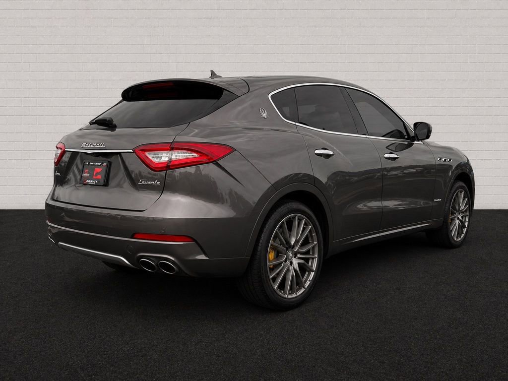 Used 2019 Maserati Levante GranLusso AWD/4WD image 4