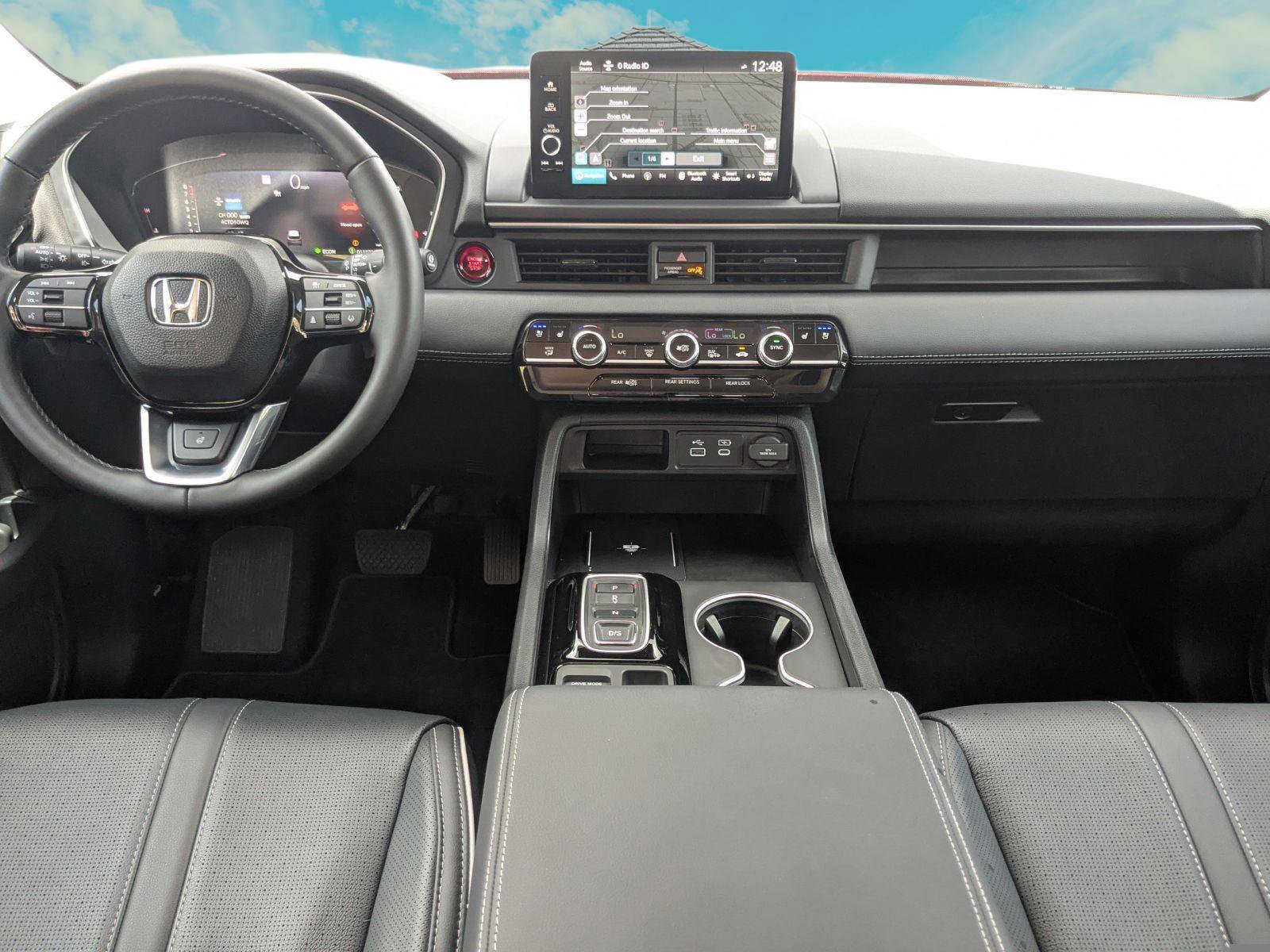 Used 2025 Honda Pilot Elite image 18