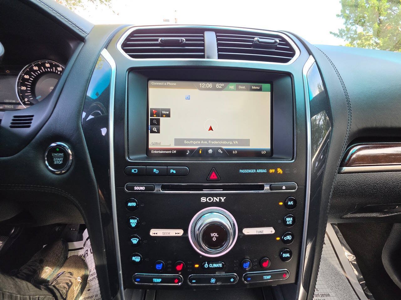 Used 2016 Ford Explorer Platinum AWD/4WD image 19