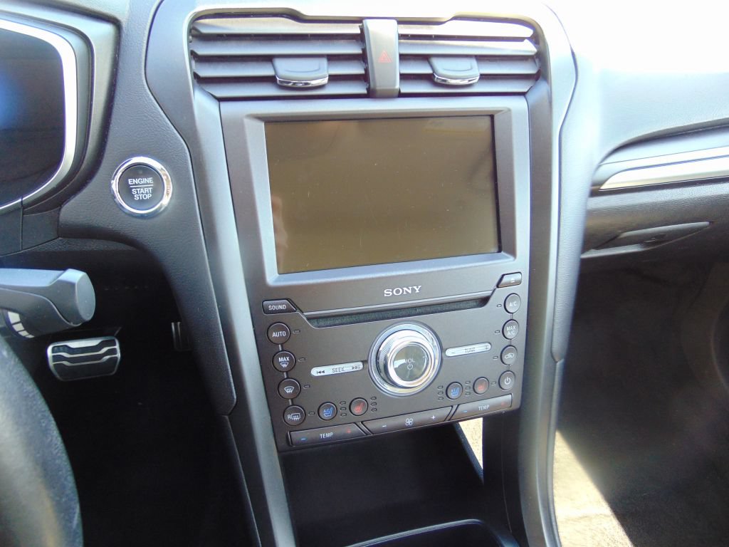 Used 2018 Ford Fusion Titanium FWD image 20