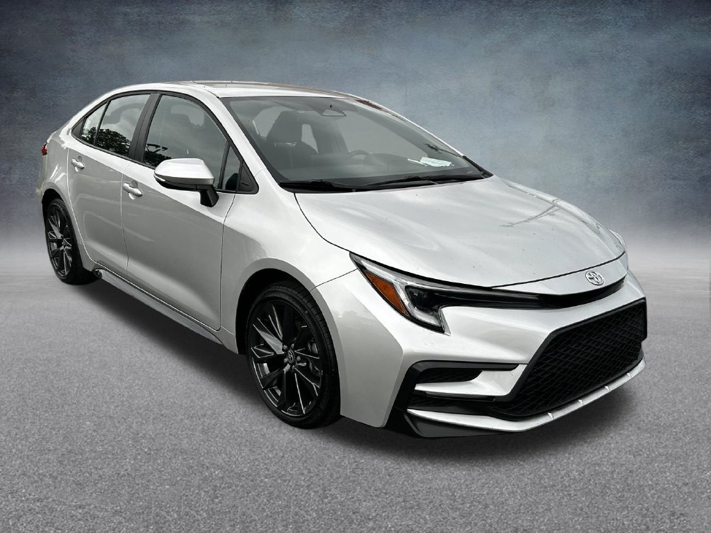 Used 2025 Toyota Corolla SE FWD image 3