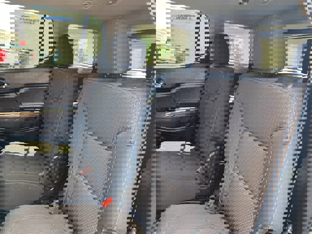 Used 2023 GMC Acadia SLE image 22