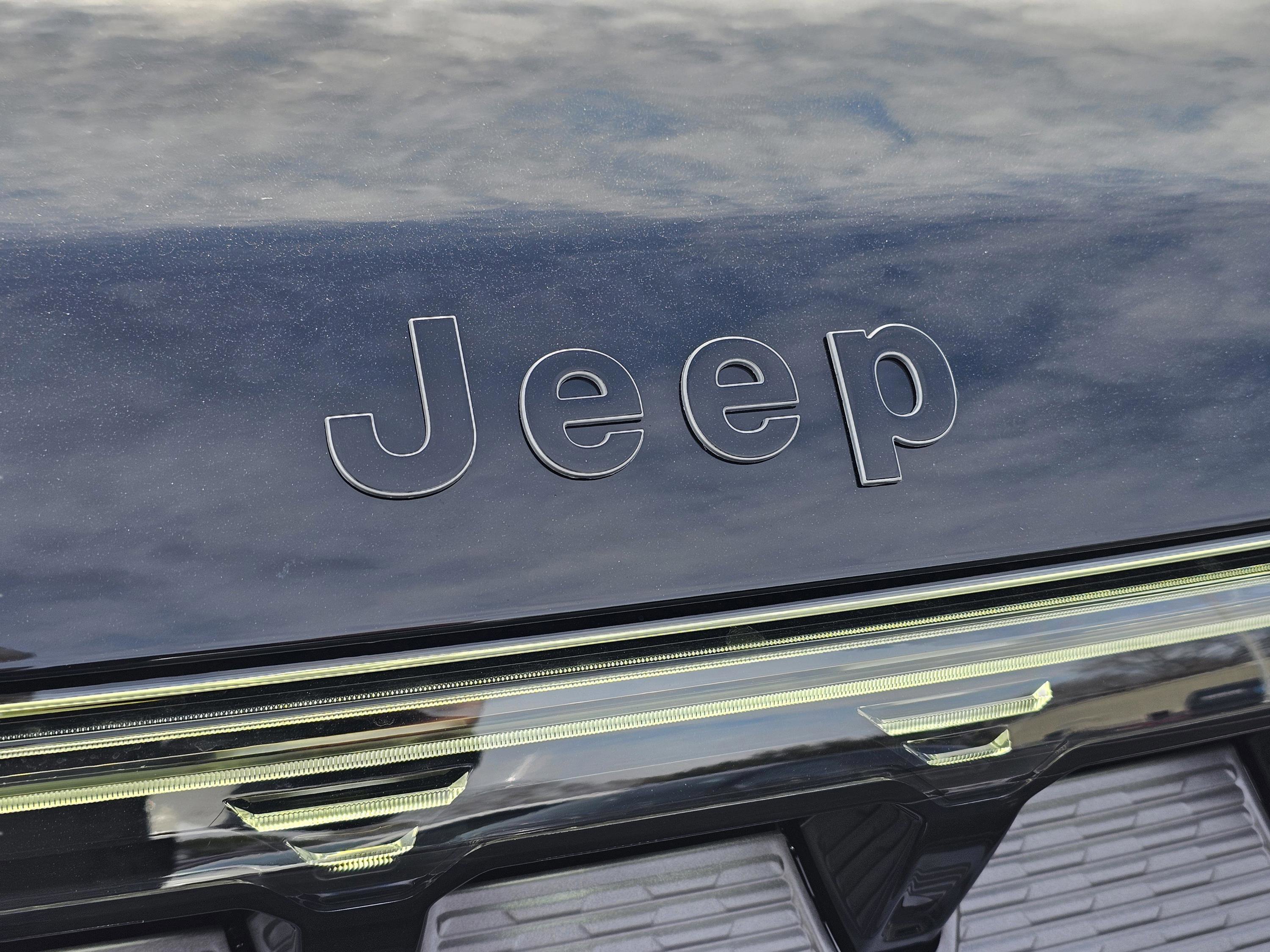 New 2026 Jeep Grand Wagoneer Limited w/ Premium Group II image 3