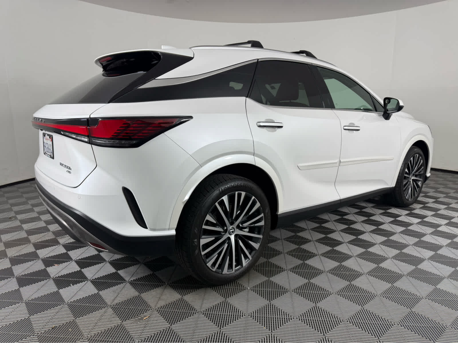 Used 2023 Lexus RX 350 w/ Cold Area Package AWD/4WD image 3