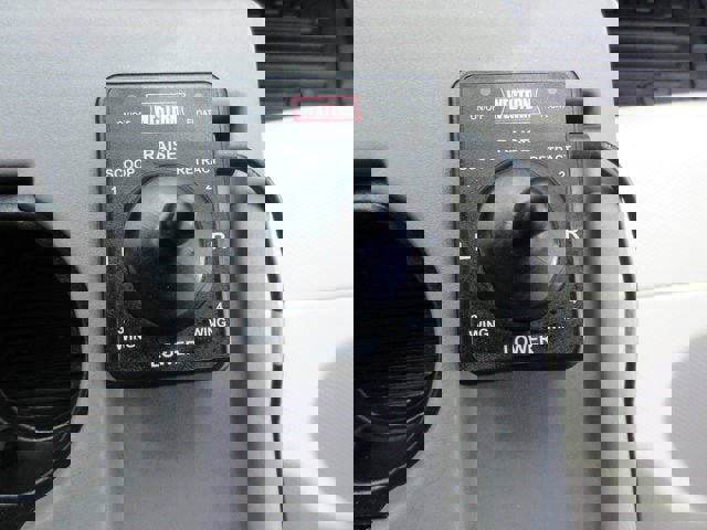 Used 2022 Ford F550 4x4 SuperCab Super Duty image 29