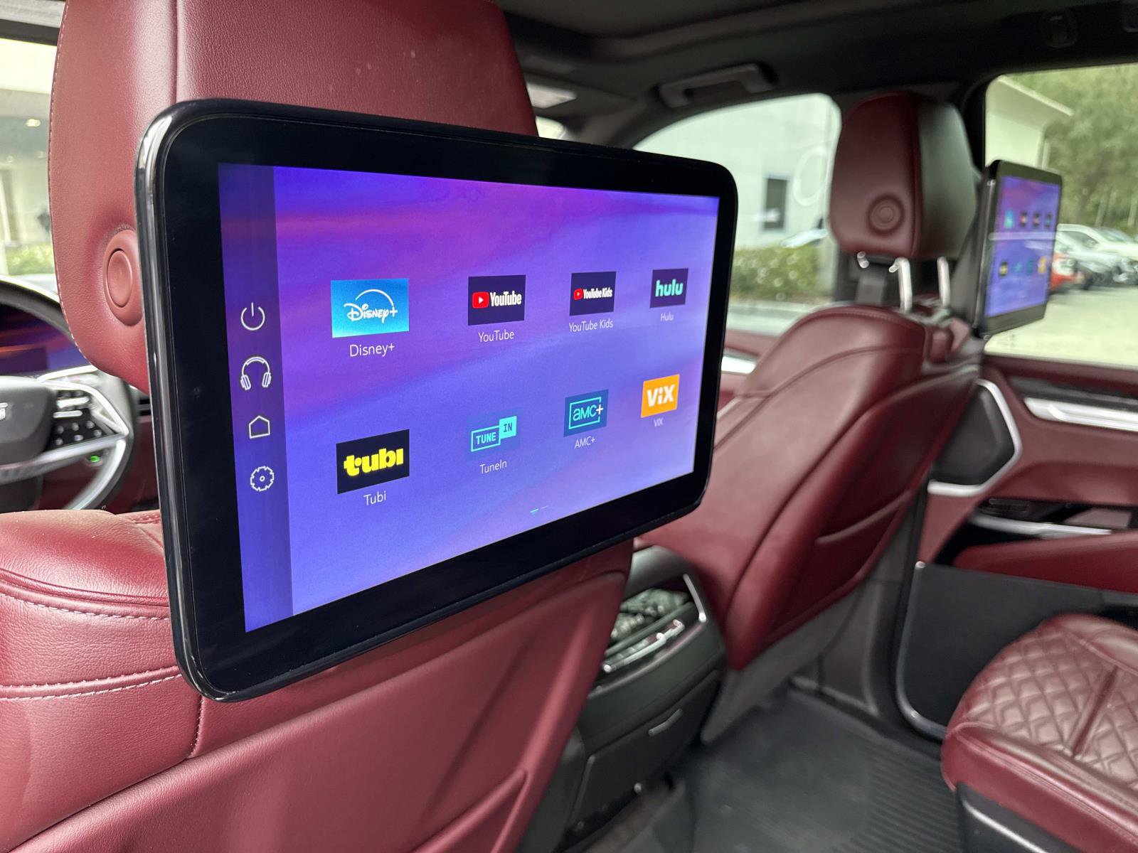 Certified 2025 Cadillac Escalade Sport w/ Touring Package AWD/4WD image 18