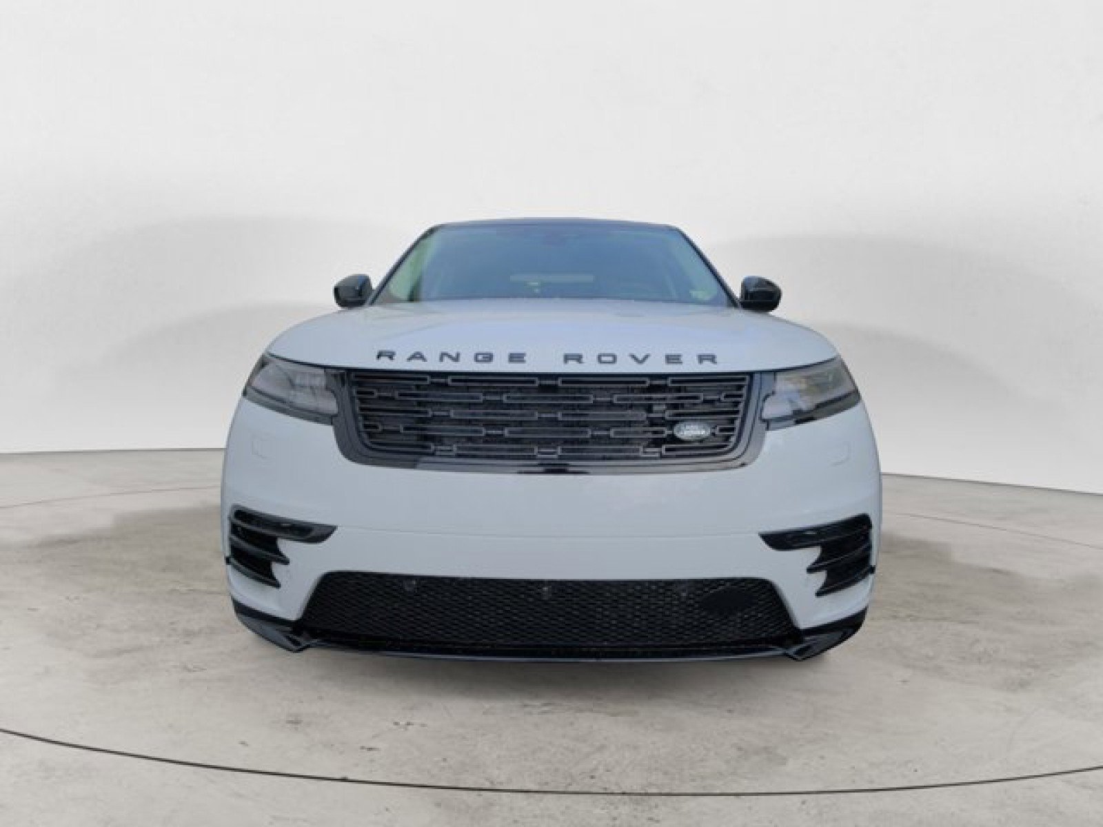 New 2025 Land Rover Range Rover Velar Dynamic SE image 8