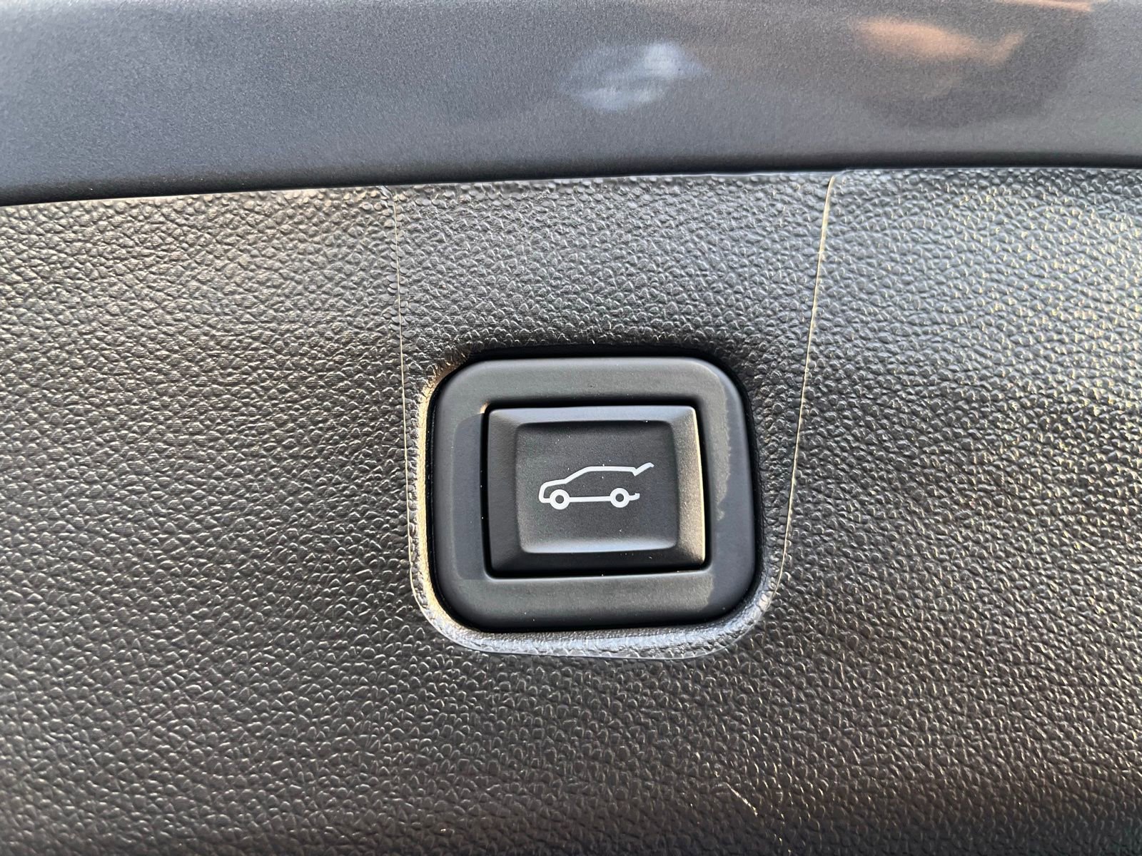 Certified 2024 Chevrolet Blazer LT w/ Midnight/Sport Edition image 18