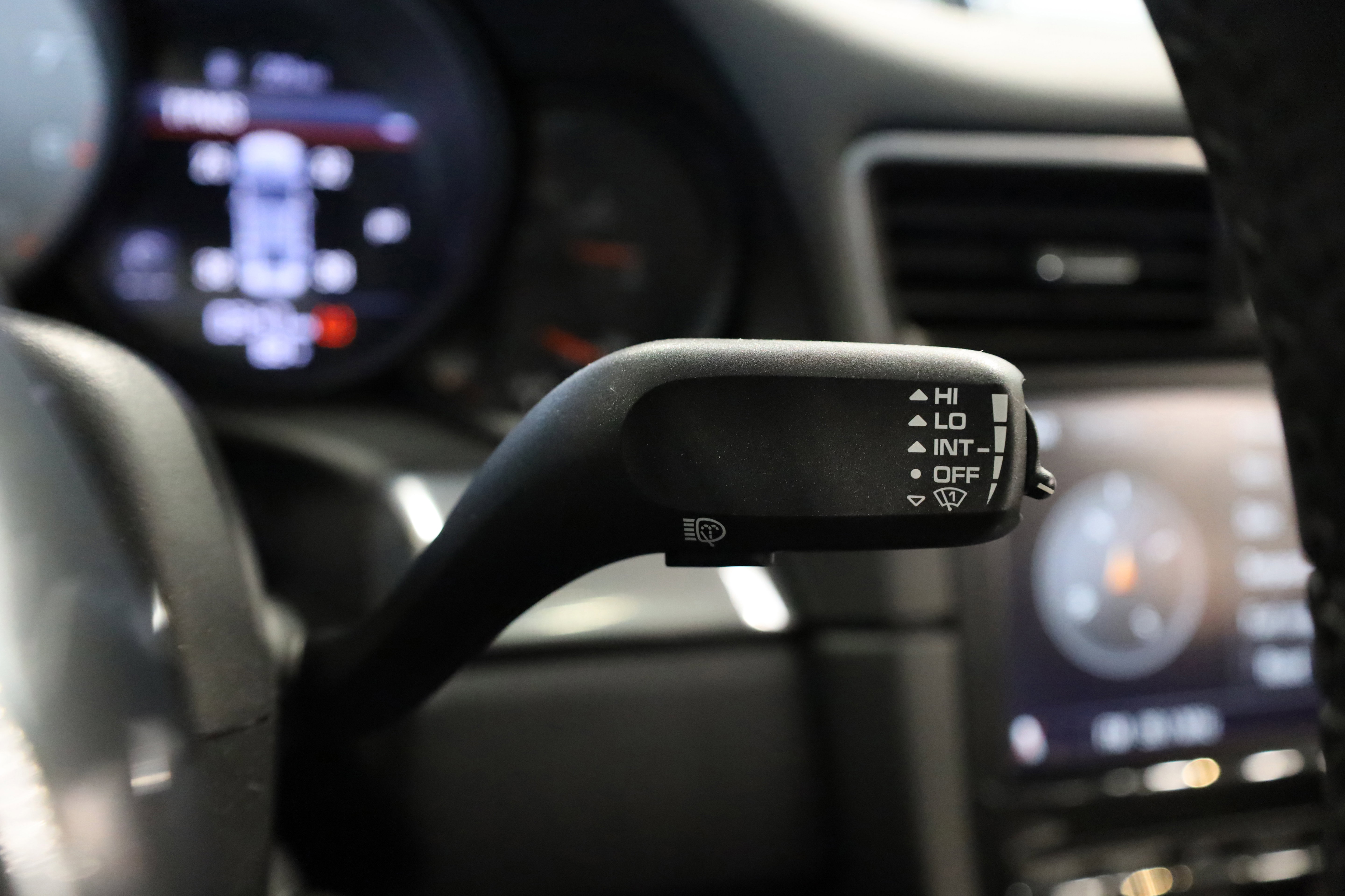 Used 2013 Porsche 911 Carrera 4S image 21