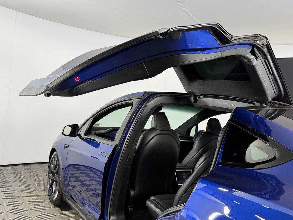 Used 2023 Tesla Model X image 22