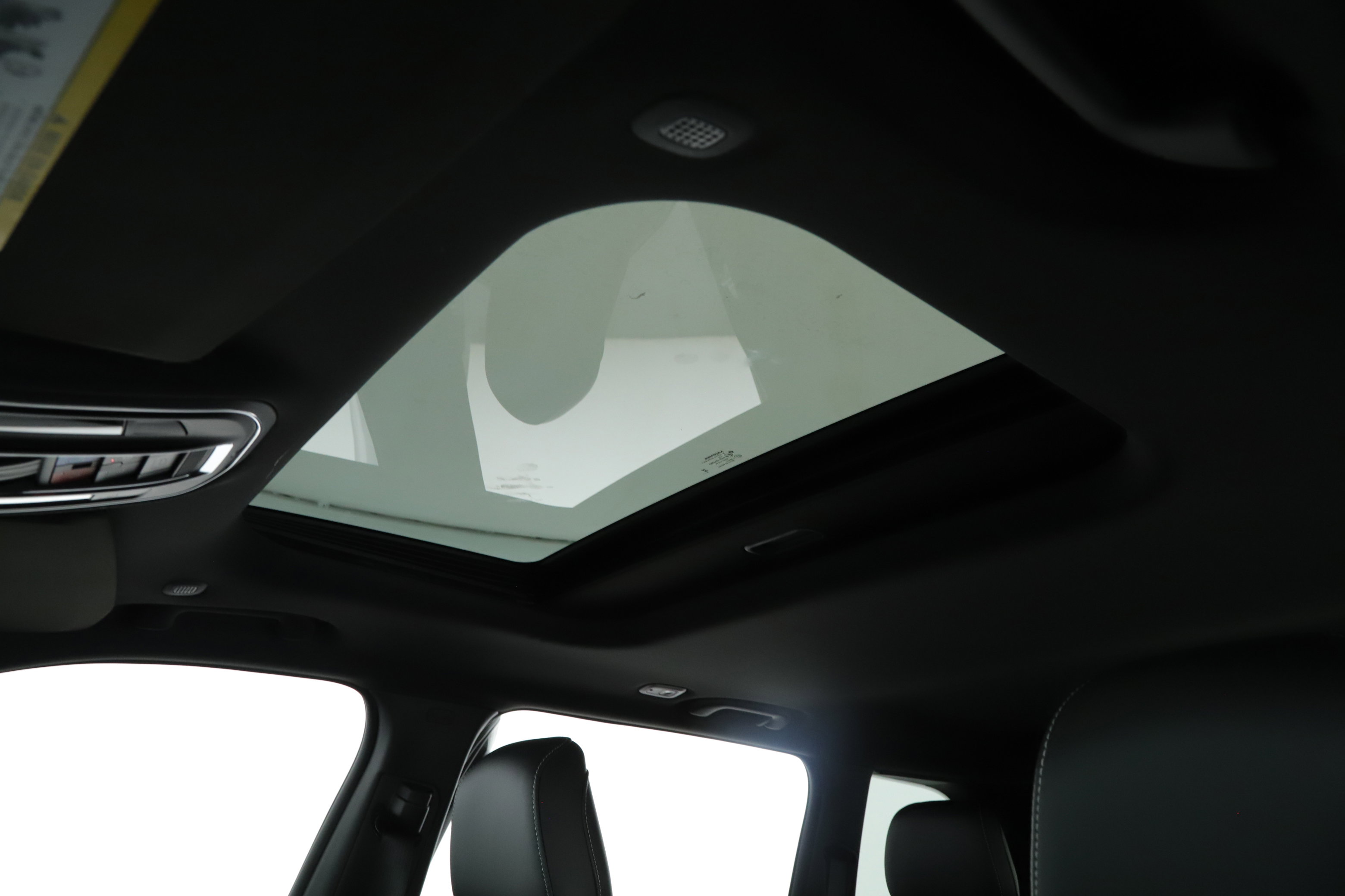 New 2025 Jeep Grand Cherokee Altitude image 16