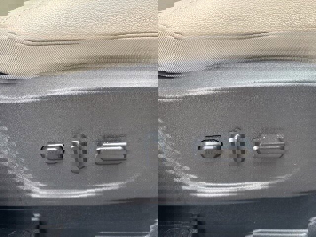 Certified 2017 Ford Escape Titanium w/ Equipment Group 301A image 22