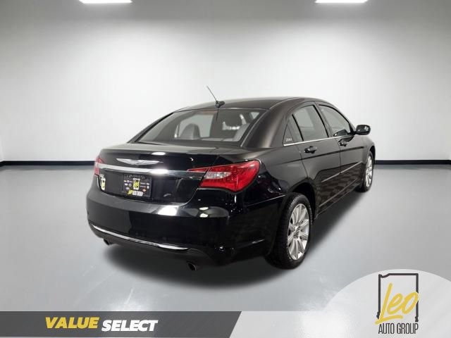 Used 2014 Chrysler 200 Touring FWD image 5