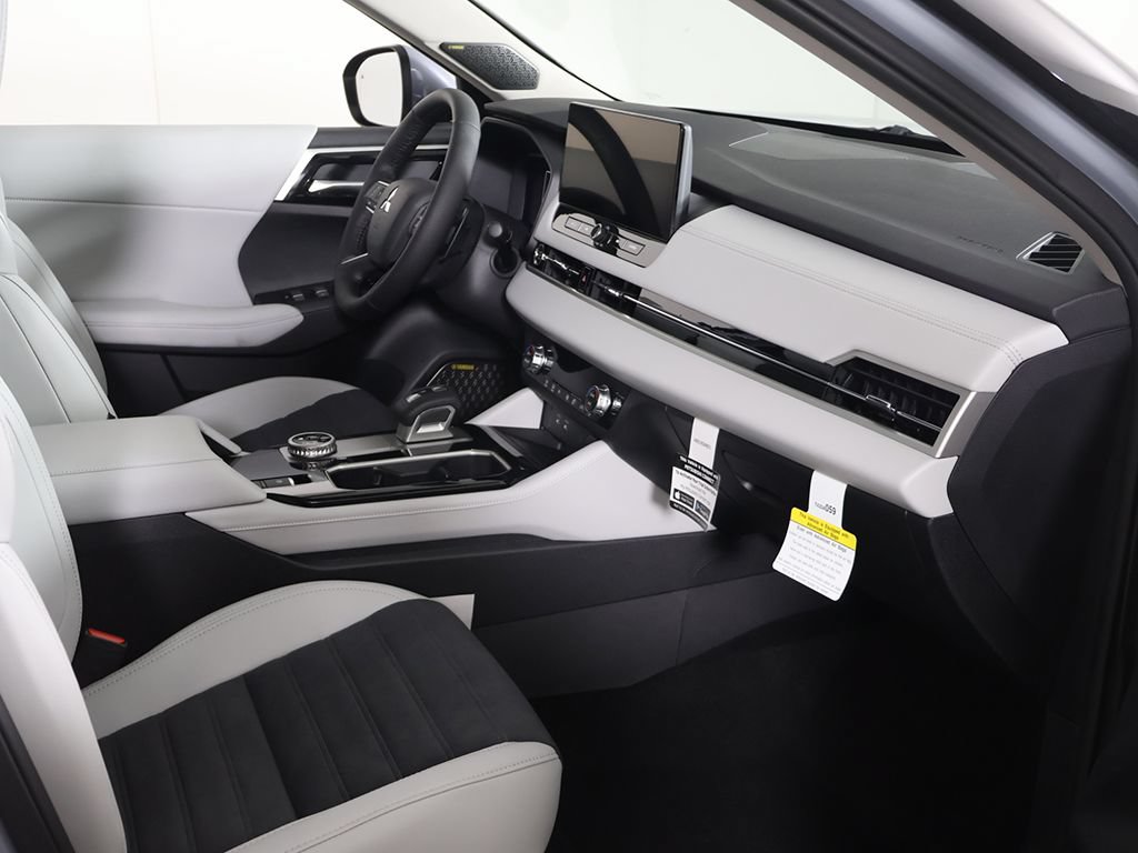 New 2026 Mitsubishi Outlander SE FWD image 28