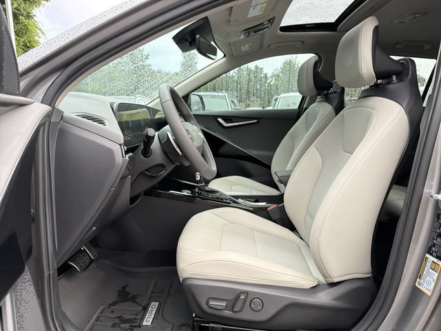 Used 2024 Kia Niro EX Touring FWD image 11