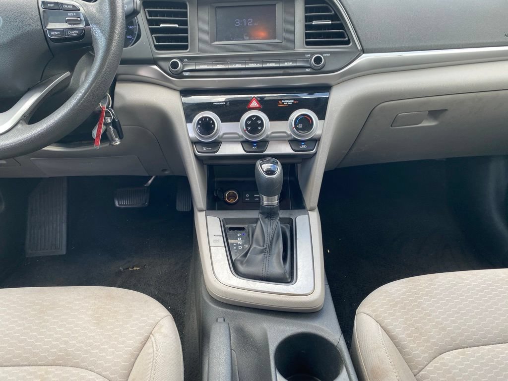 Used 2019 Hyundai Elantra SE FWD image 15
