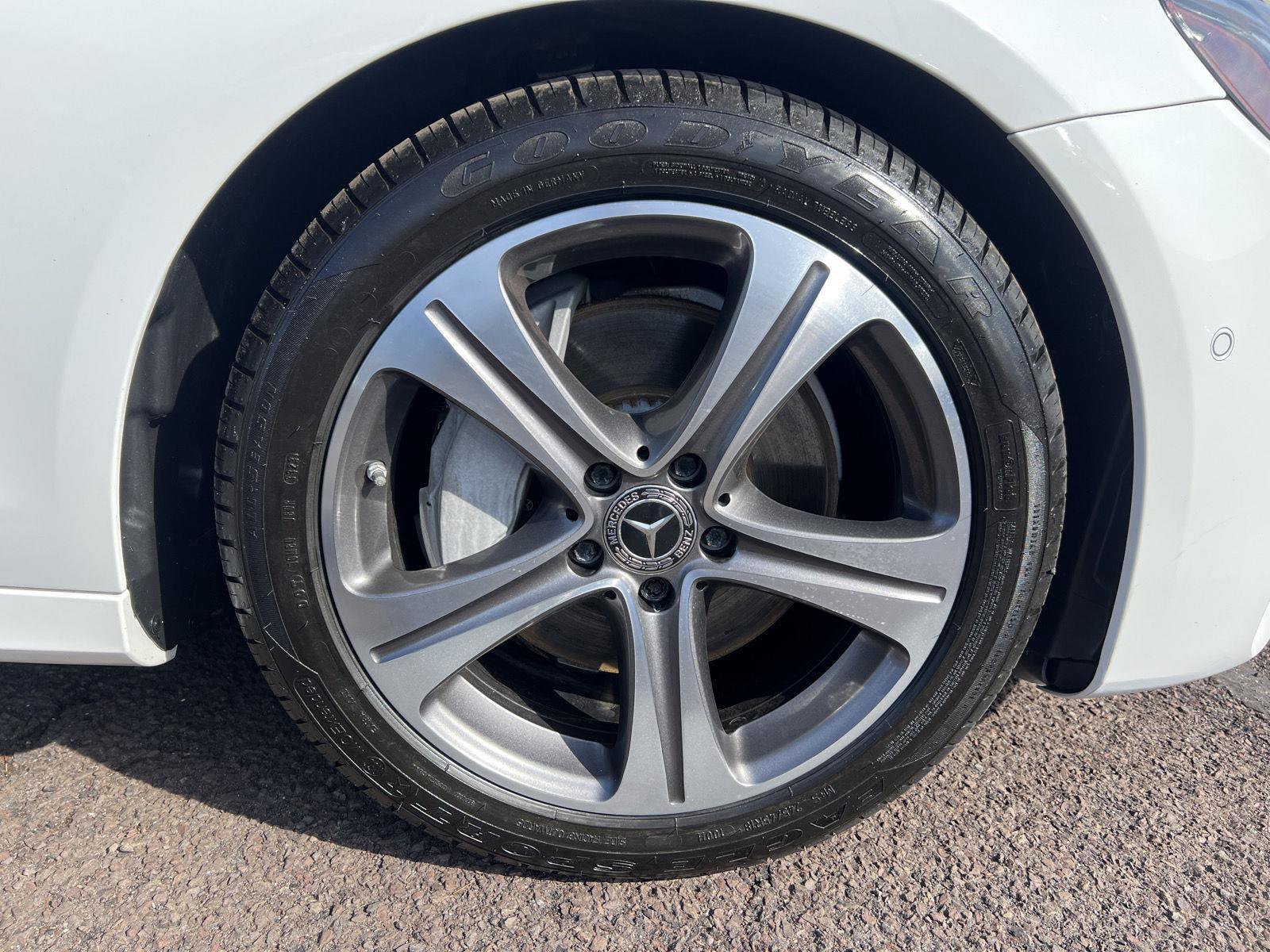 Used 2020 Mercedes-Benz E 350 4MATIC Sedan image 9